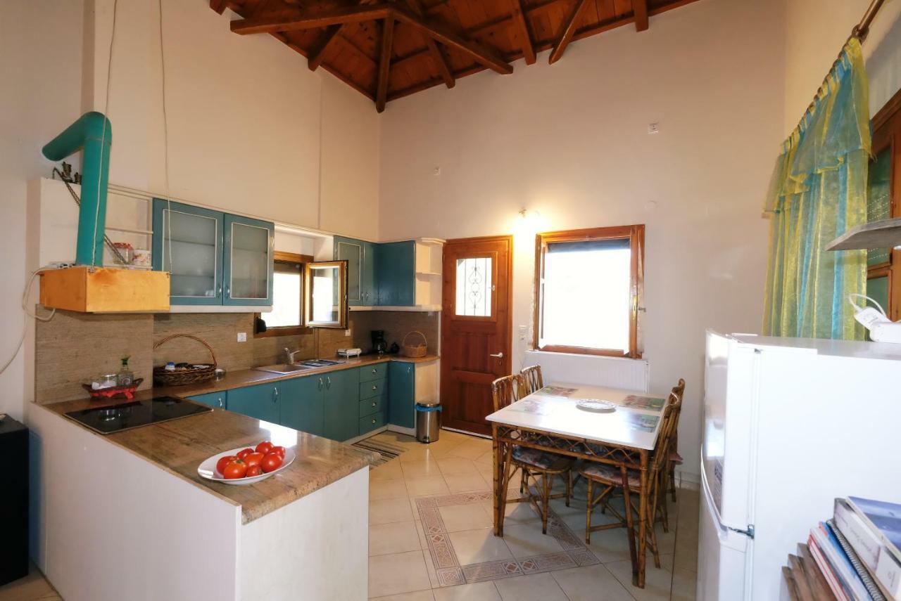 Вилла Stone House Of Panos Kornos Экстерьер фото